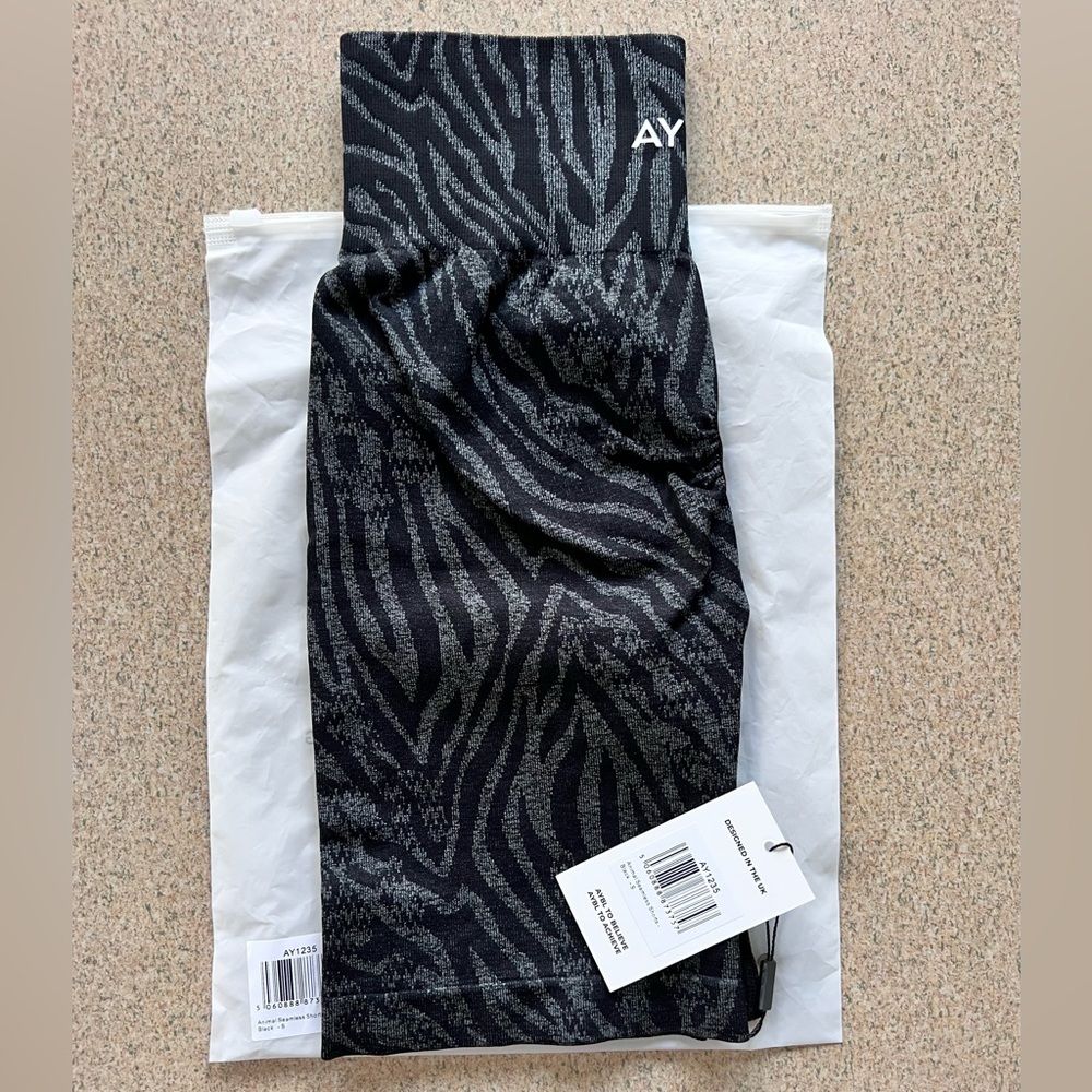 AYBL Animal Seamless Shorts - Black